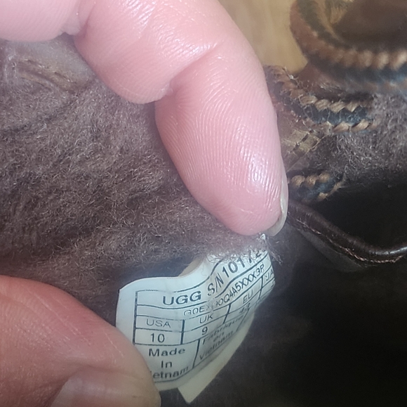 Ugg Harkley Waterproof Boot - Picture 6 of 6